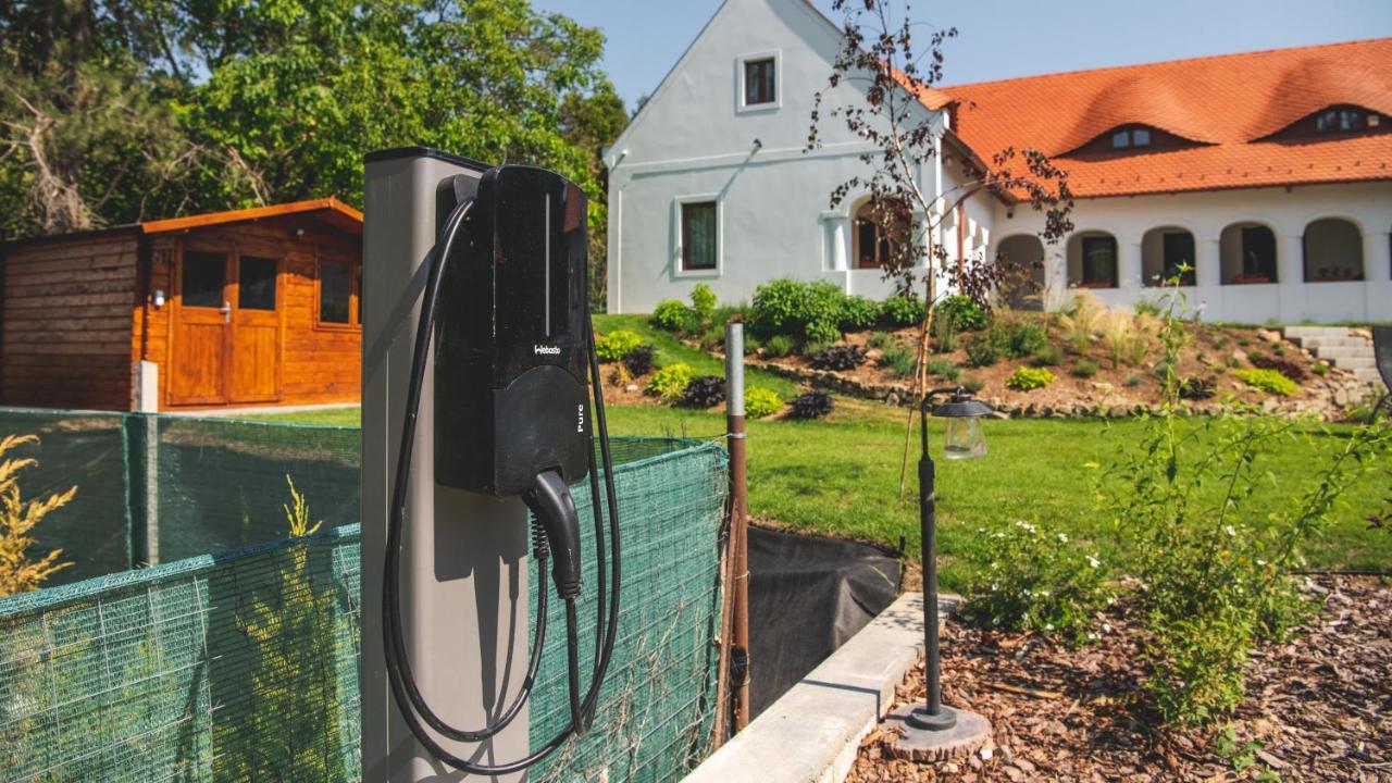 Vitorlás Vendégház Révfülöp Exterior foto